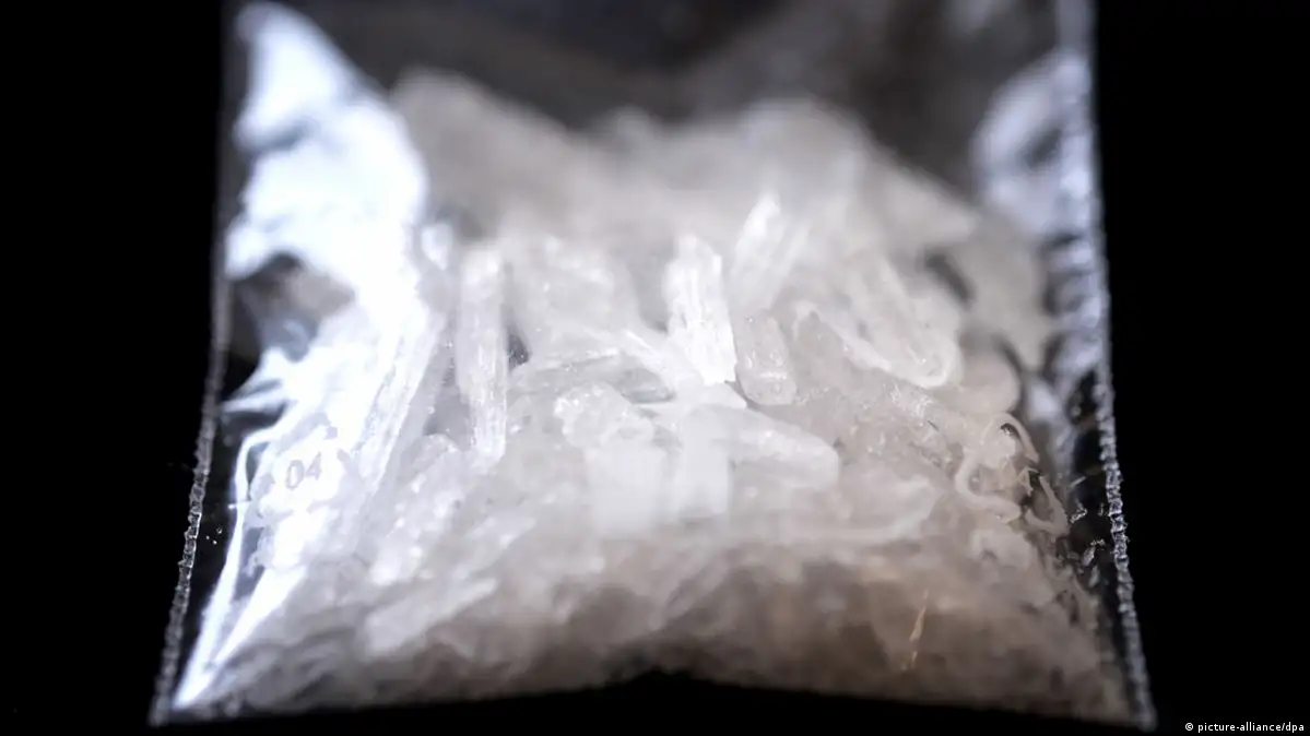17485727_605 buy crystal meth